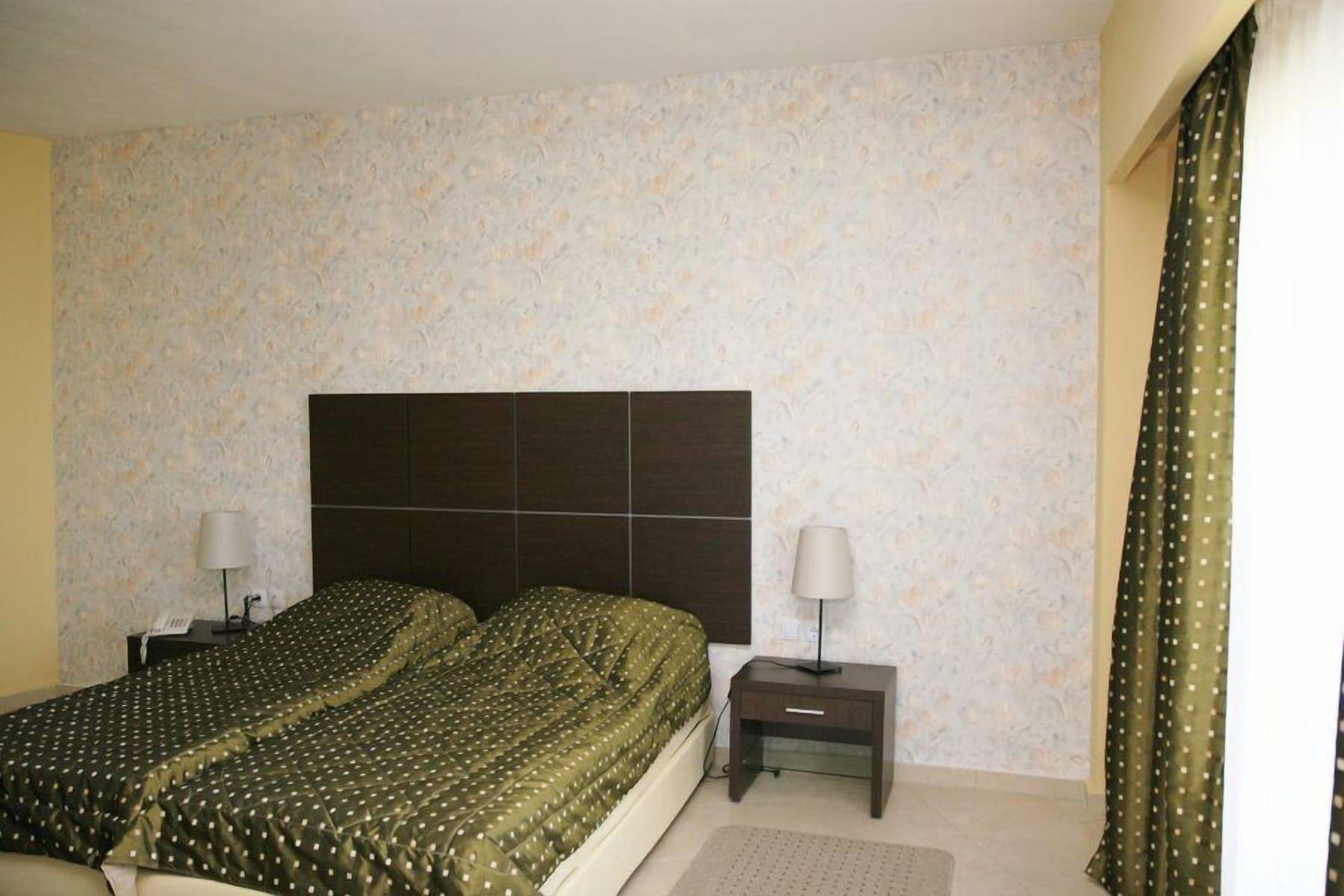 Assembly Hotel Anchialos ภายนอก รูปภาพ