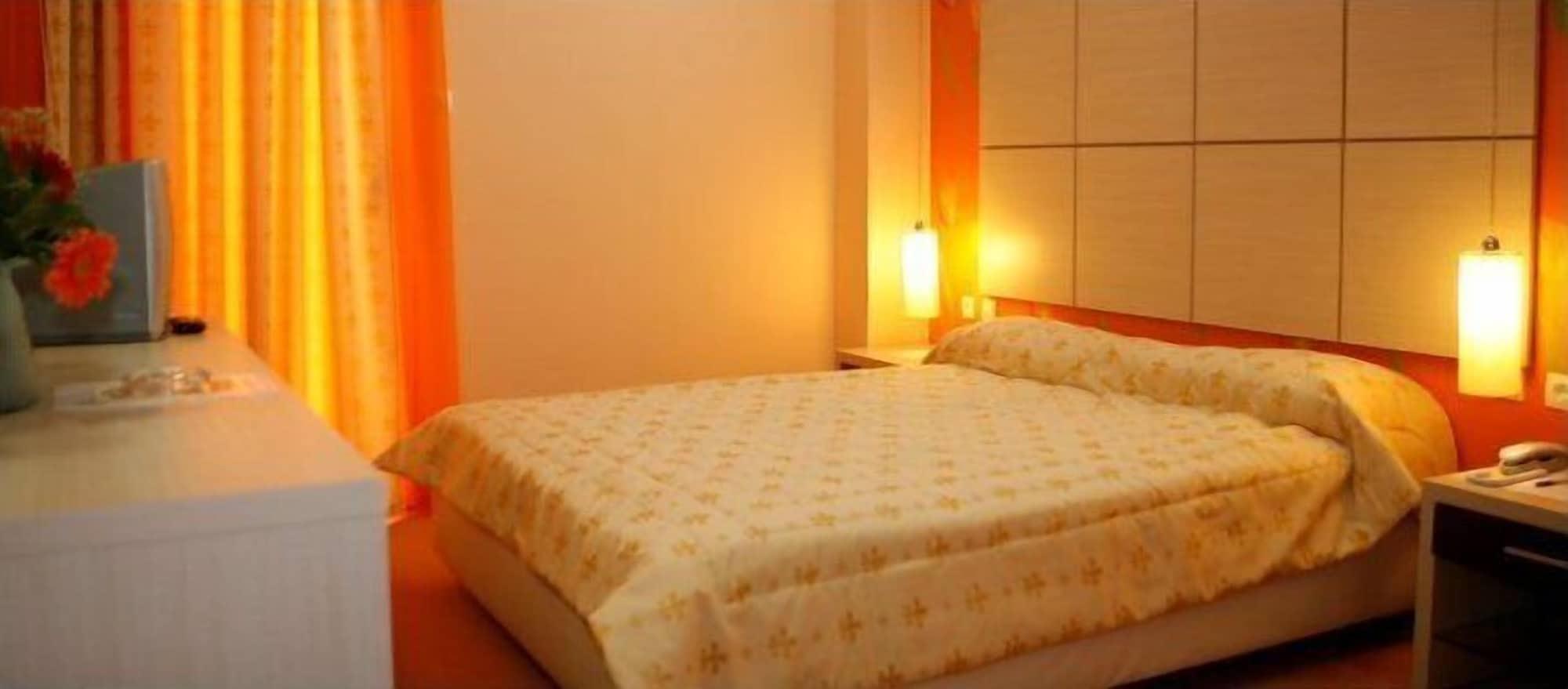 Assembly Hotel Anchialos ภายนอก รูปภาพ