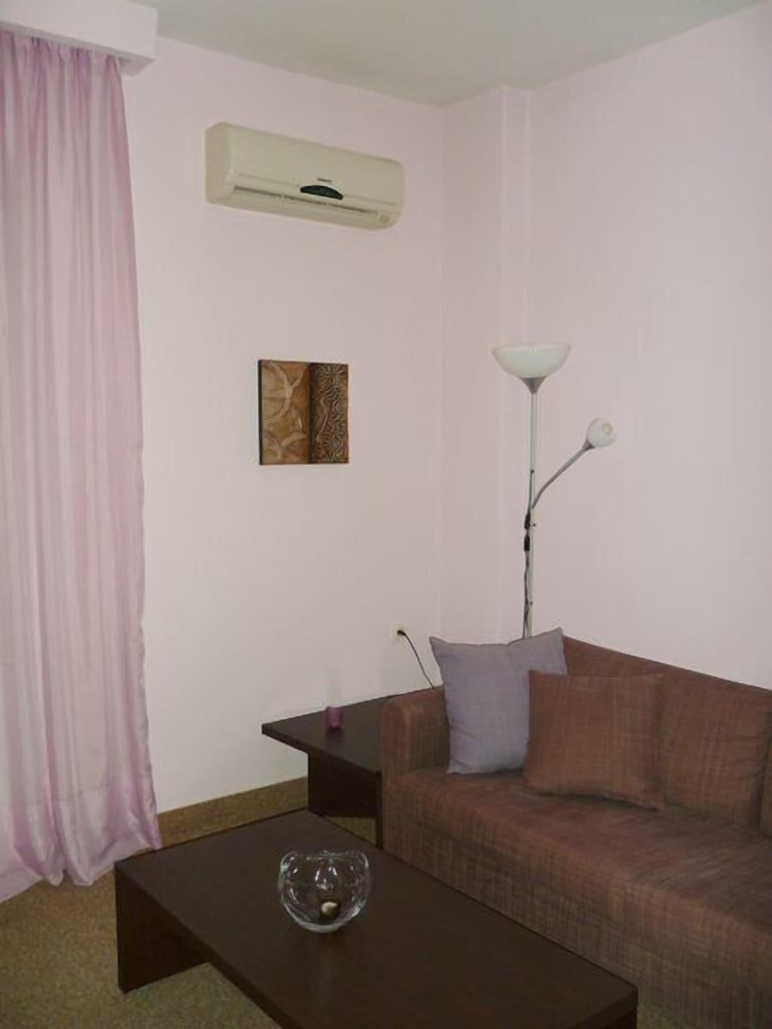Assembly Hotel Anchialos ภายนอก รูปภาพ
